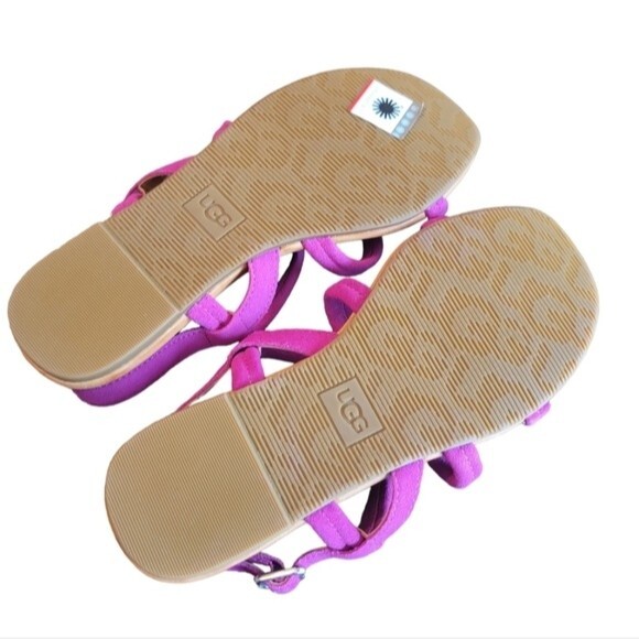 UGG women's Mytis  flat Sandal Size 6 Magenta pink strappy open toe - Picture 4 of 6
